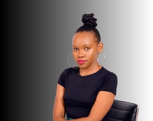 Sthuthukile Nhleko – Face Painter / Sand Art